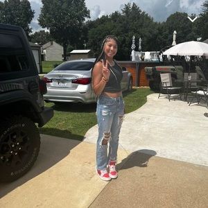 Meet your Posher, Kayleign